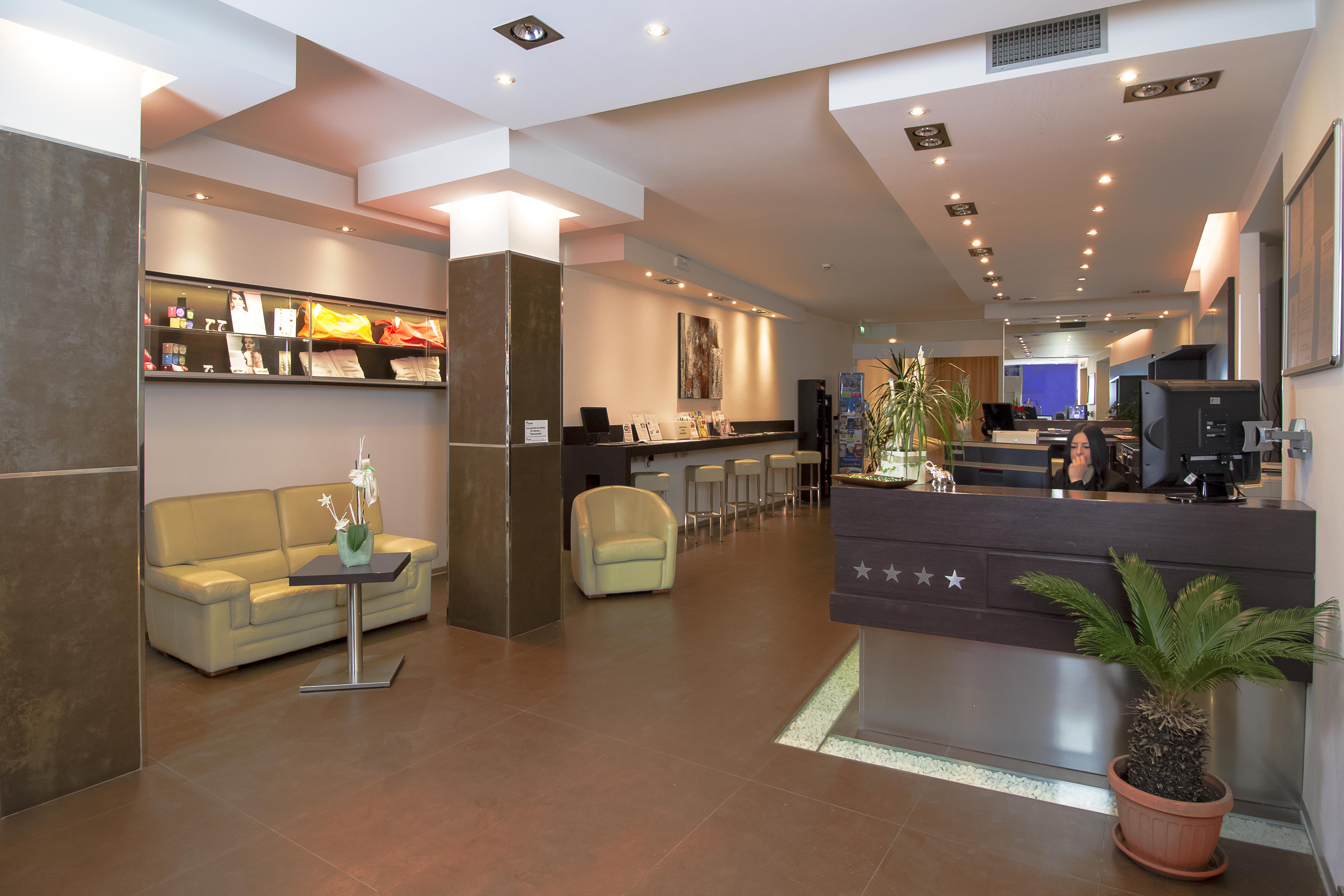 Hotel Panama Majestic Rimini Bagian luar foto