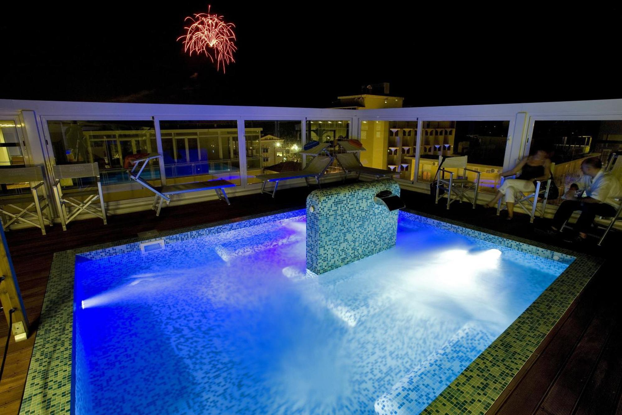 Hotel Panama Majestic Rimini Bagian luar foto