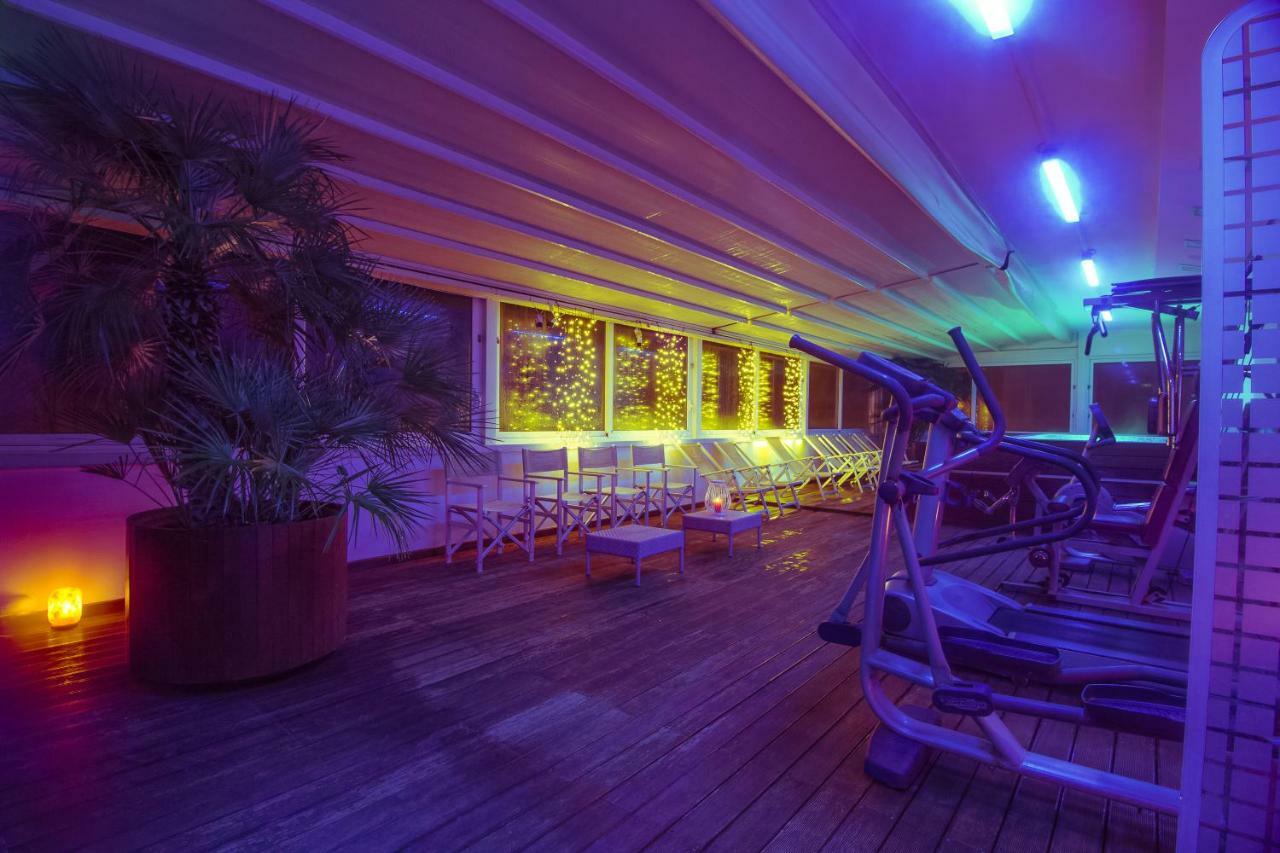 Hotel Panama Majestic Rimini Bagian luar foto
